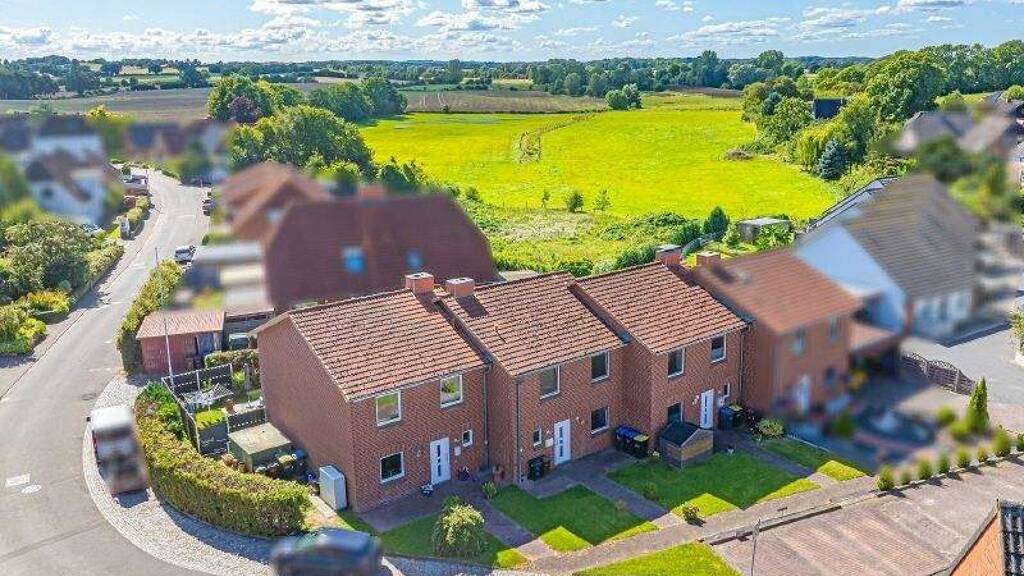 Haus zum Kauf 890.000 € 12 Zimmer 330 m² 657 m² Grundstück Loose 24366