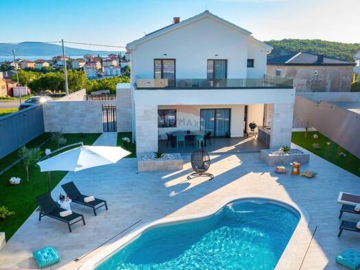 Einfamilienhaus zum Kauf 940.000 € 5 Zimmer 900 m² 600 m² Grundstück Novi Vinodolski 51250