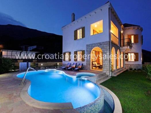 Villa zum Kauf 1.750.000 € 4 Zimmer 294 m² 542 m² Grundstück Supetar 21400