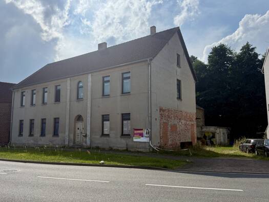 Haus zum Kauf 45.000 € 340 m² 1.099 m² Grundstück Straach Lutherstadt Wittenberg 06889