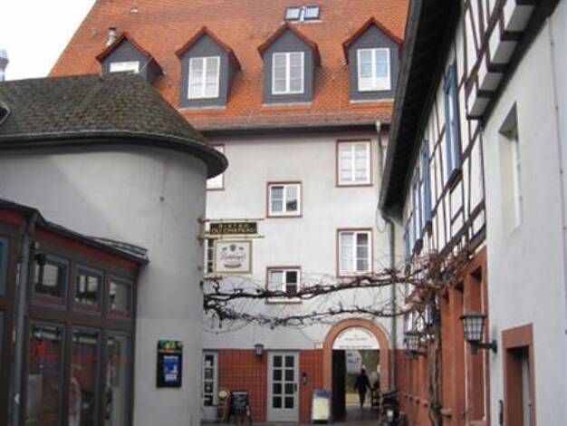 Wohnung zur Miete 475 € 2,5 Zimmer 44,4 m² Dachgeschoss frei ab 16.08.2025 Markt 4 Groß-Umstadt 64823