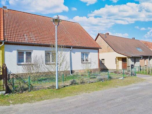 Einfamilienhaus zum Kauf 200.000 € 4 Zimmer 109 m² 2.747 m² Grundstück Obersdorf Müncheberg-OT 15374