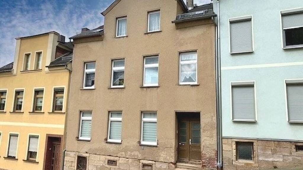 Reihenmittelhaus zum Kauf 140.000 € 6 Zimmer 161,4 m² 260 m² Grundstück Reichenbach 08468