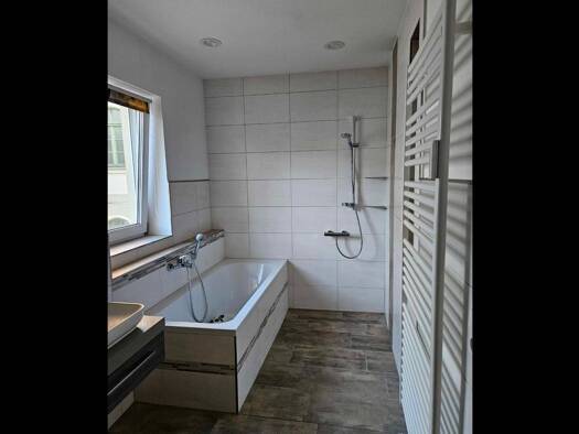 Wohnung zur Miete 465 € 3 Zimmer 85 m² Geschoss -1/3 frei ab 01.07.2026 Sebnitz 01855