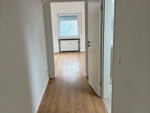 Studio zur Miete 486 € 1 Zimmer 40 m² frei ab sofort Karlsbader Straße 23 Traunreut 83301