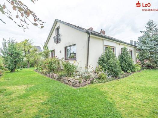 Einfamilienhaus zum Kauf 228.000 € 7 Zimmer 172 m² 555 m² Grundstück frei ab sofort Brake 26919