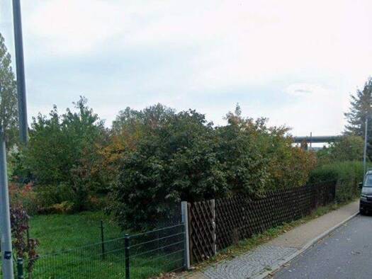 Grundstück zum Kauf 56.000 € 700 m² Grundstück frei ab sofort Saalfeld Saalfeld/Saale 07318