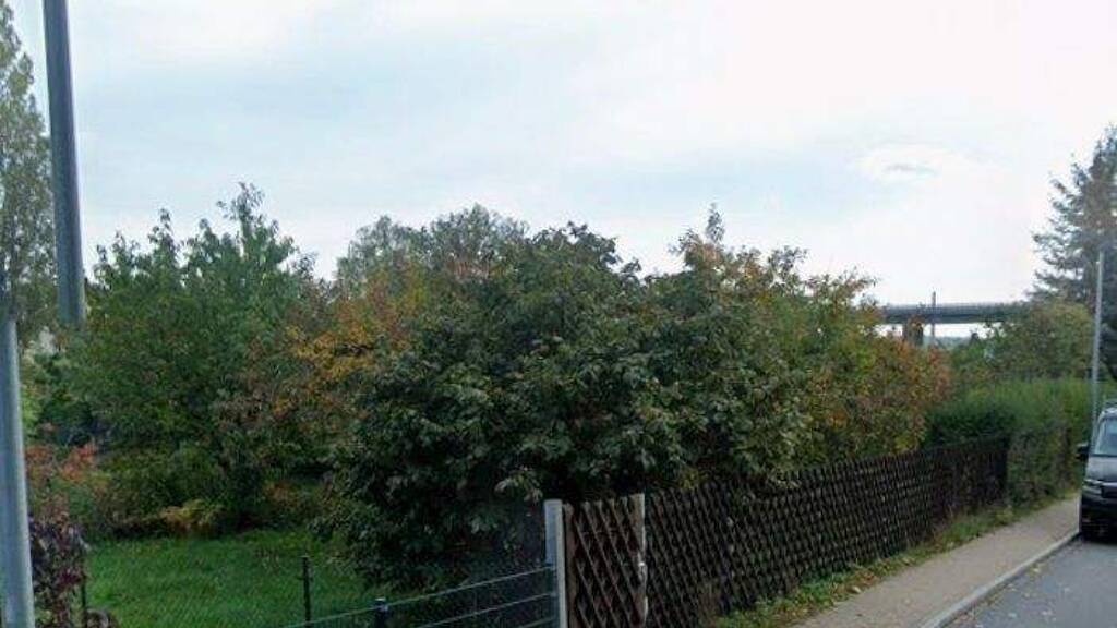 Grundstück zum Kauf 56.000 € 700 m² Grundstück frei ab sofort Saalfeld Saalfeld/Saale 07318