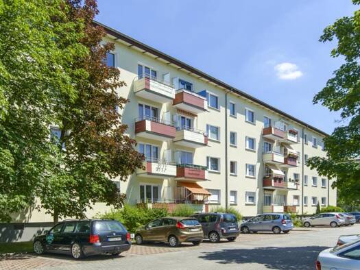 Wohnung zur Miete 273 € 2 Zimmer 52,6 m² 4. Geschoss frei ab sofort Hufelandstraße 12 Hoyerswerda 02977