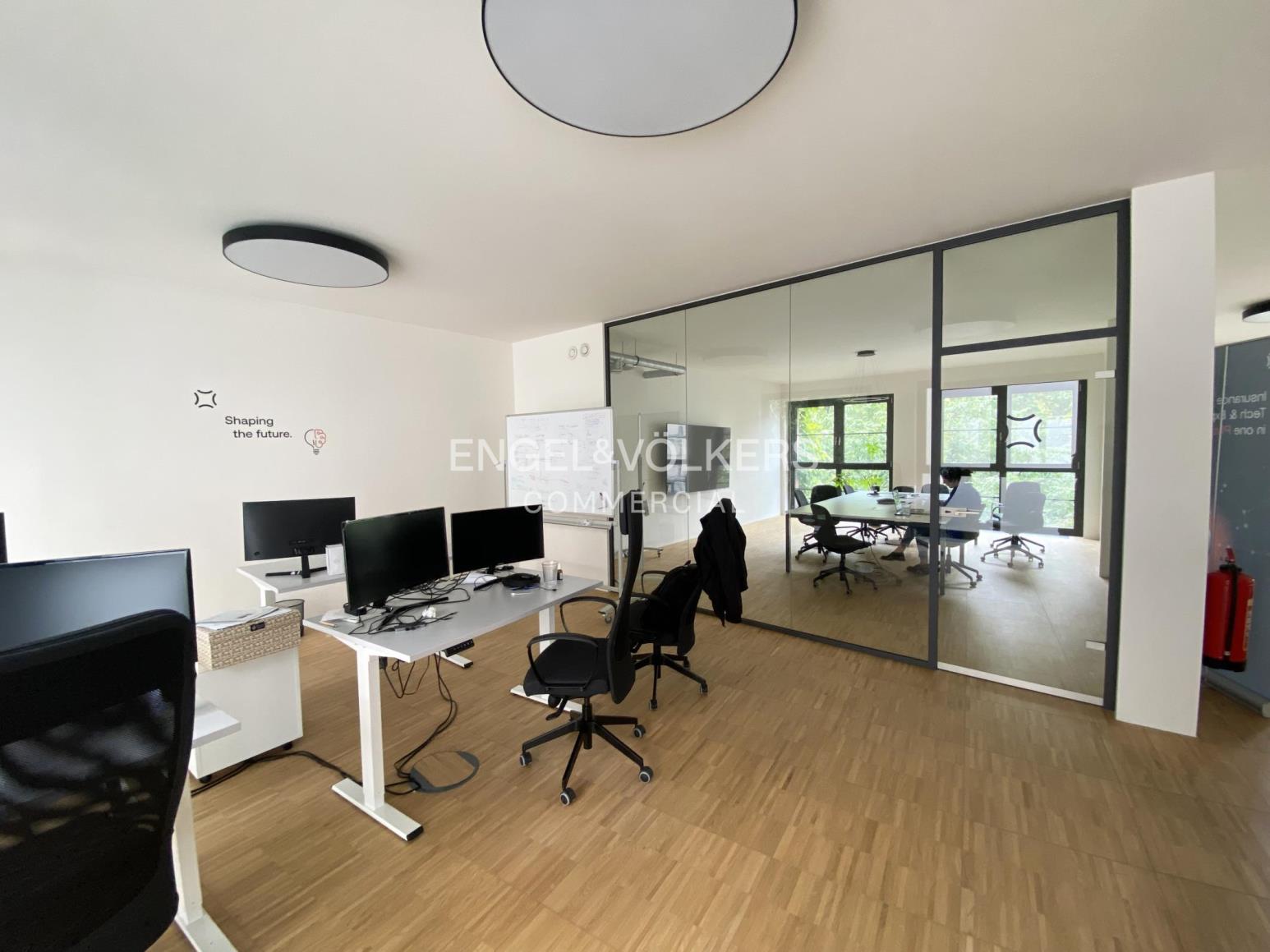 Büro-/Praxisfläche zur Miete 27 € 250 m²<br/>Bürofläche ab 250 m²<br/>Teilbarkeit Kreuzberg Berlin 10961