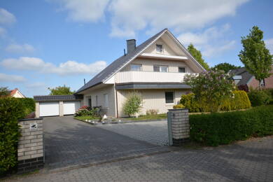 Einfamilienhaus zum Kauf 8 Zimmer 281,2 m² 793 m² Grundstück Kirchhatten I Hatten 26209