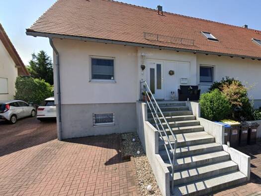 Mehrfamilienhaus zum Kauf 250.000 € 5 Zimmer 152 m² 399 m² Grundstück Hainichen 09661