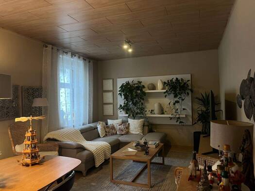 Reihenmittelhaus zum Kauf 198.000 € 10 Zimmer 240 m² 740 m² Grundstück Reichenbach Reichenbach im Vogtland 08468