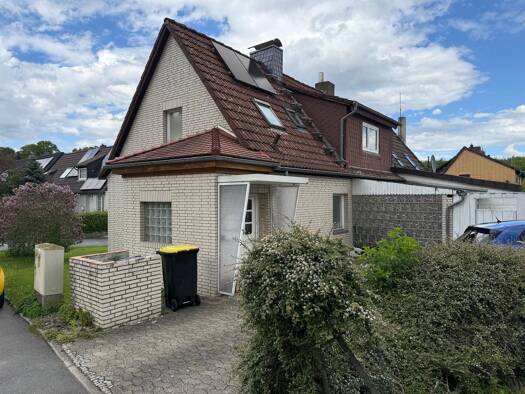 Doppelhaushälfte zum Kauf 67.000 € 4 Zimmer 78 m² 454 m² Grundstück frei ab sofort Bad Süd 38259