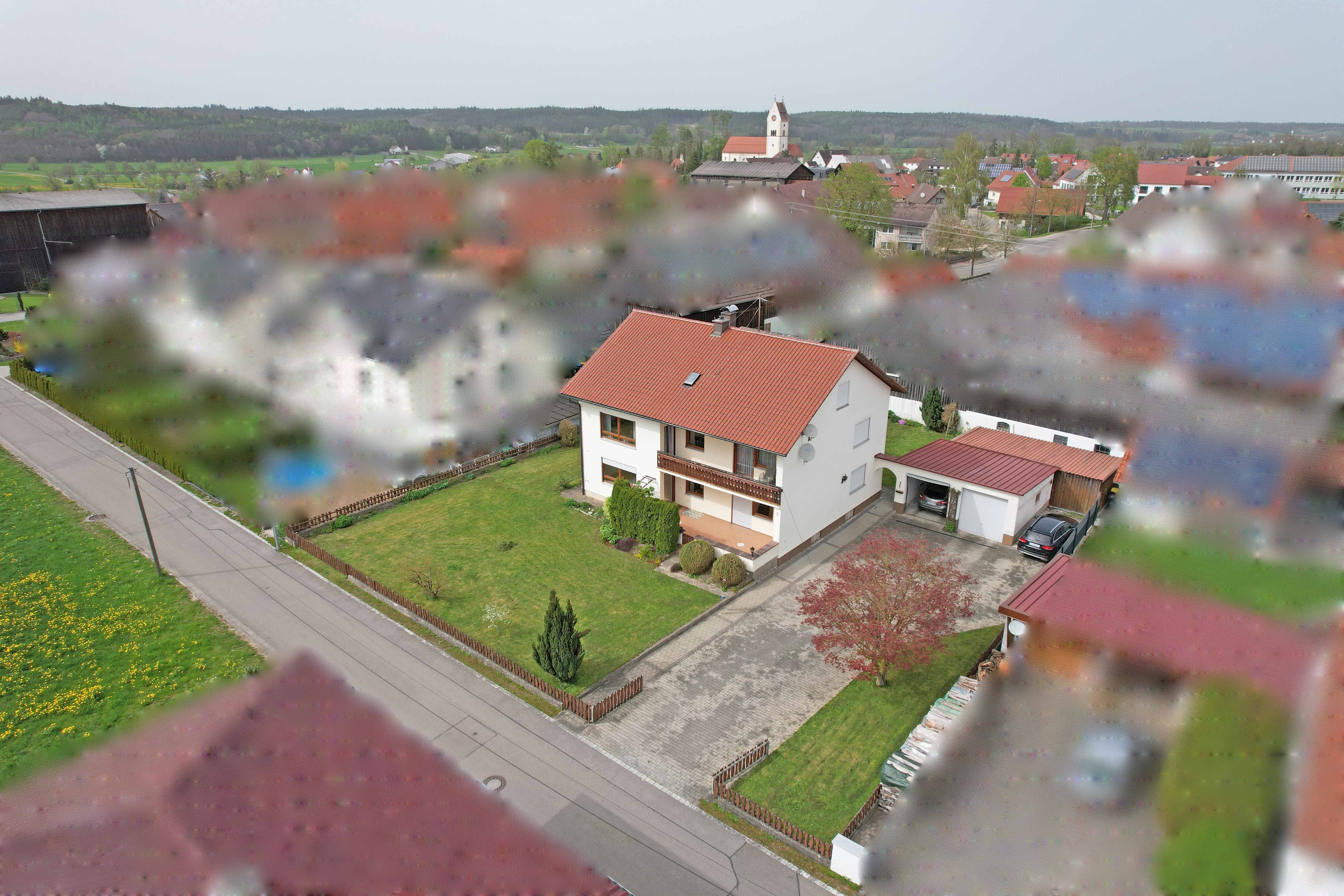 Mehrfamilienhaus zum Kauf 399.000 € 9 Zimmer 188 m²<br/>Wohnfläche 1.159 m²<br/>Grundstück ab sofort<br/>Verfügbarkeit Kettershausen Kettershausen 86498