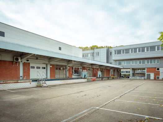 Lagerhalle zum Kauf 5.580 m² Lagerfläche teilbar ab 900 m² Wangen Wangen 70327