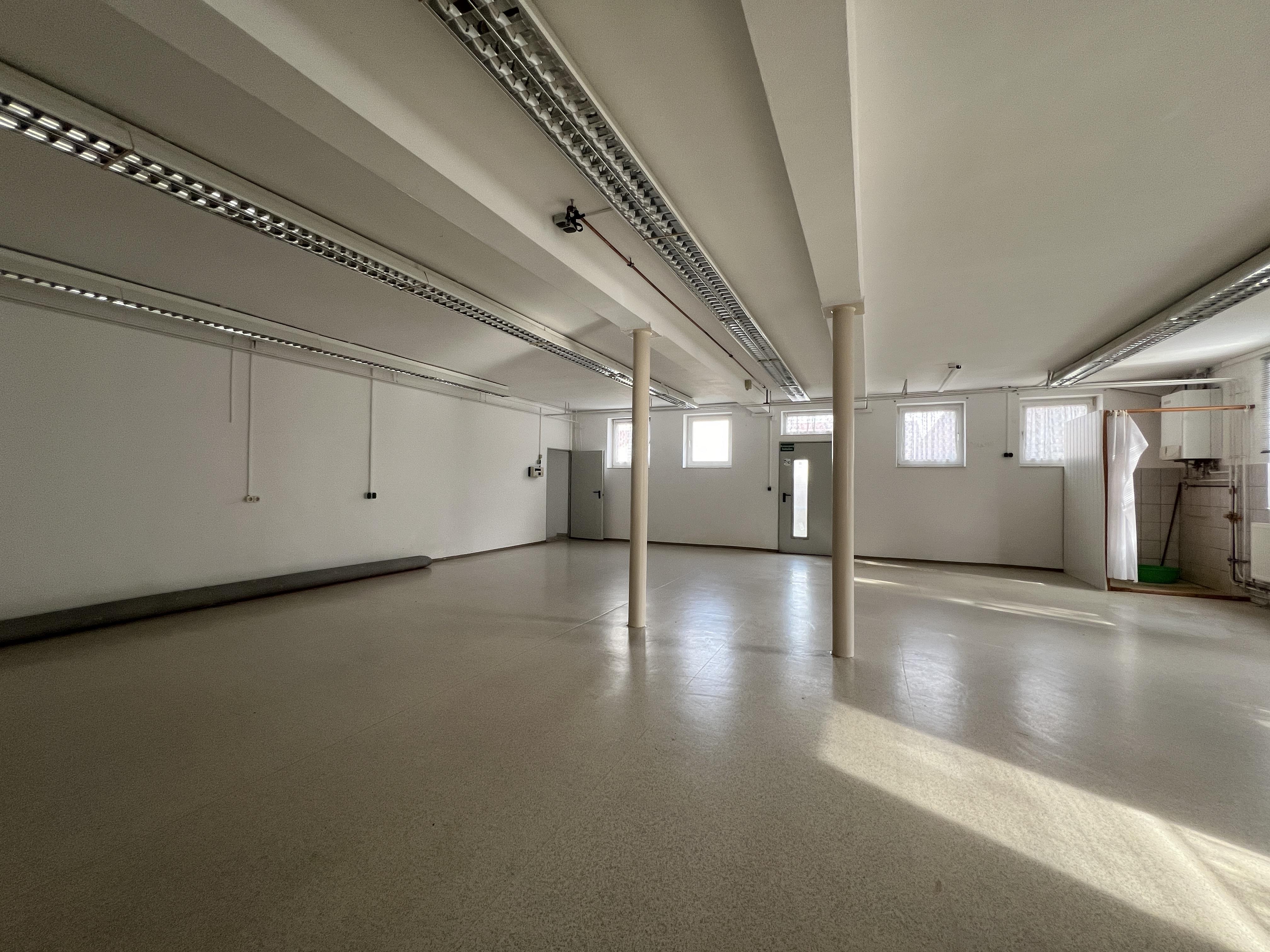 Werkstatt zum Kauf 359 m²<br/>Lagerfläche Kriegenbrunn Erlangen 91056