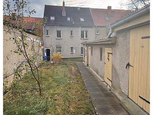 Mehrfamilienhaus zum Kauf 104.750 € 8 Zimmer 134 m² 338 m² Grundstück Friedensstraße 3 Warin 19417