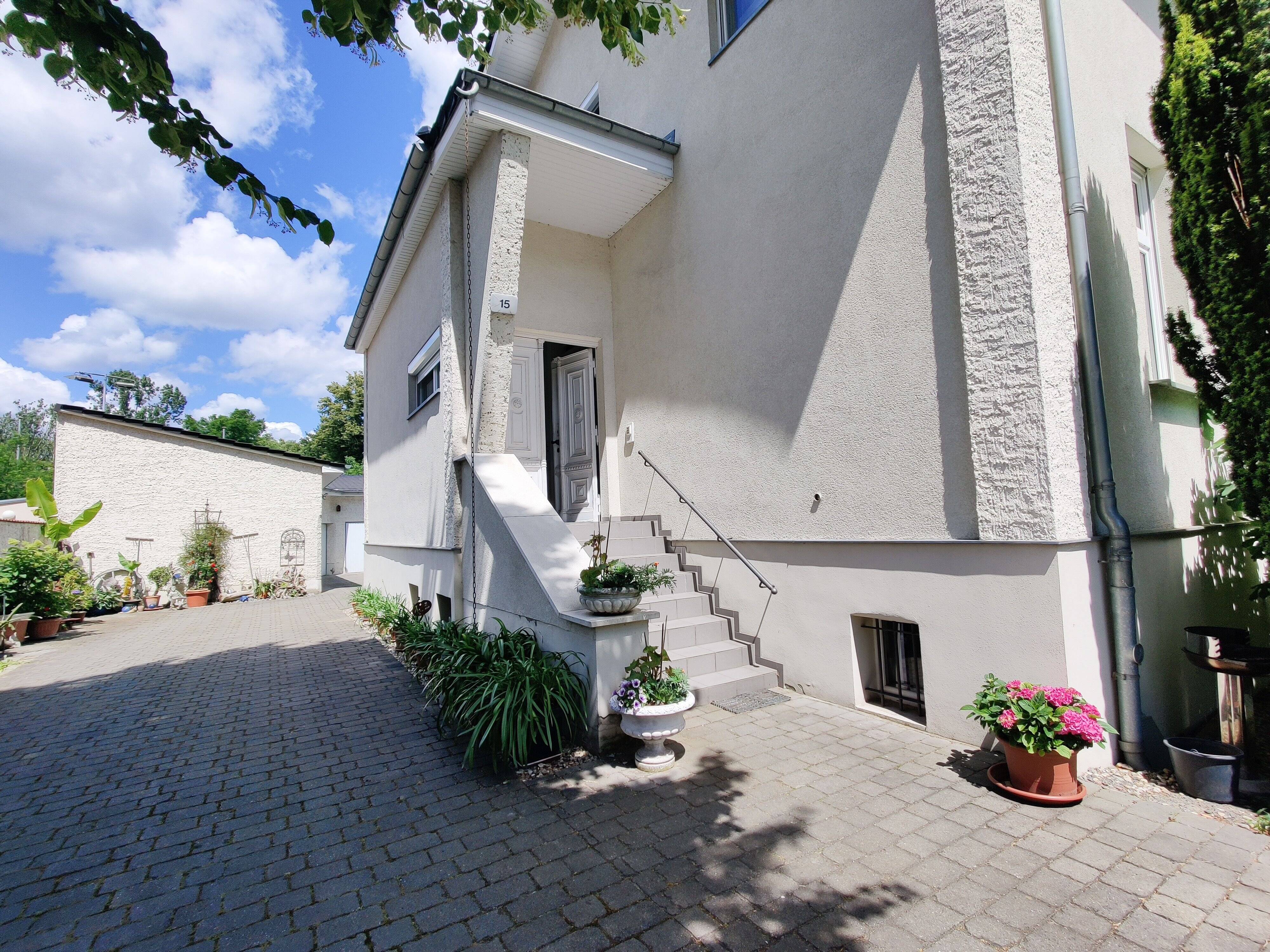 Property thumbnail 8