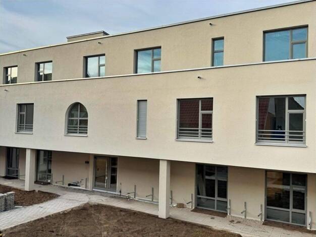 Penthouse zur Miete 890 € 2 Zimmer 61,2 m² frei ab 01.04.2026 Würzburger Straße 5 Uettingen 97292