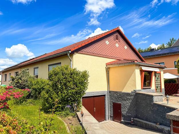 Doppelhaushälfte zum Kauf 135.000 € 3 Zimmer 97 m² 386 m² Grundstück Crossen Zwickau 08058