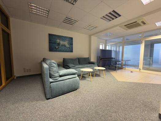 Wohnung zum Kauf 123.000 € 2,5 Zimmer 97,1 m² EG Reinsdorf 08141