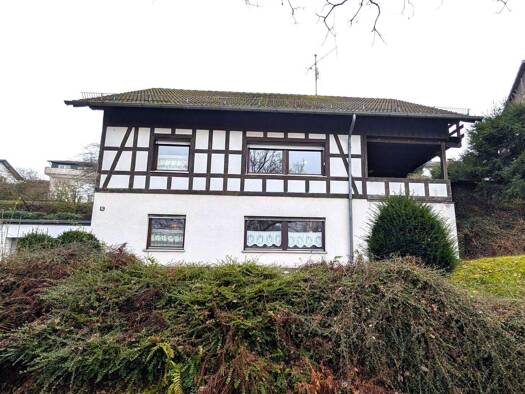 Einfamilienhaus zum Kauf 160.000 € 5 Zimmer 150 m² 797 m² Grundstück Rengershausen Frankenberg 35066