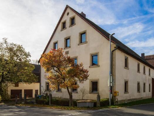 Mehrfamilienhaus zum Kauf 330.000 € 9 Zimmer 190 m² 876 m² Grundstück Schauerheim Neustadt 91413