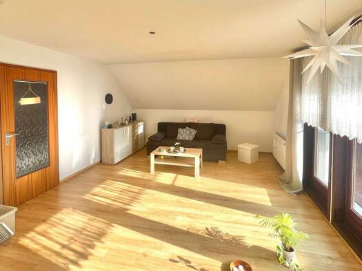 Wohnung zur Miete 600 € 2 Zimmer 62 m² 1. Geschoss frei ab 01.05.2026 Stade 21682