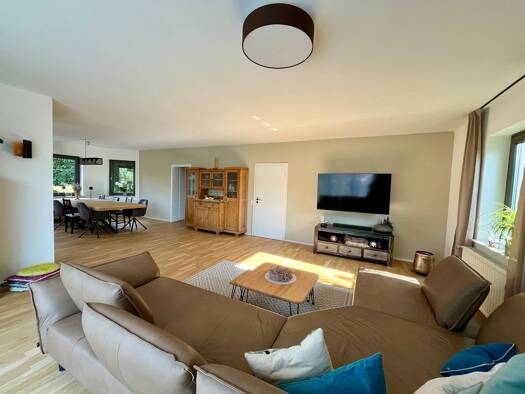 Maisonette zur Miete 1.600 € 4 Zimmer 170 m² Geschoss 2/2 frei ab 01.10.2025 Gruben Burghaun 36151