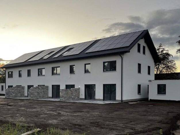 Reihenmittelhaus zur Miete - Erstbezug 1.490 € 6 Zimmer 153 m² 381 m² Grundstück frei ab 01.12.2025 Kirchdorfer Straße 58 Dettingen Dettingen an der Iller 88451