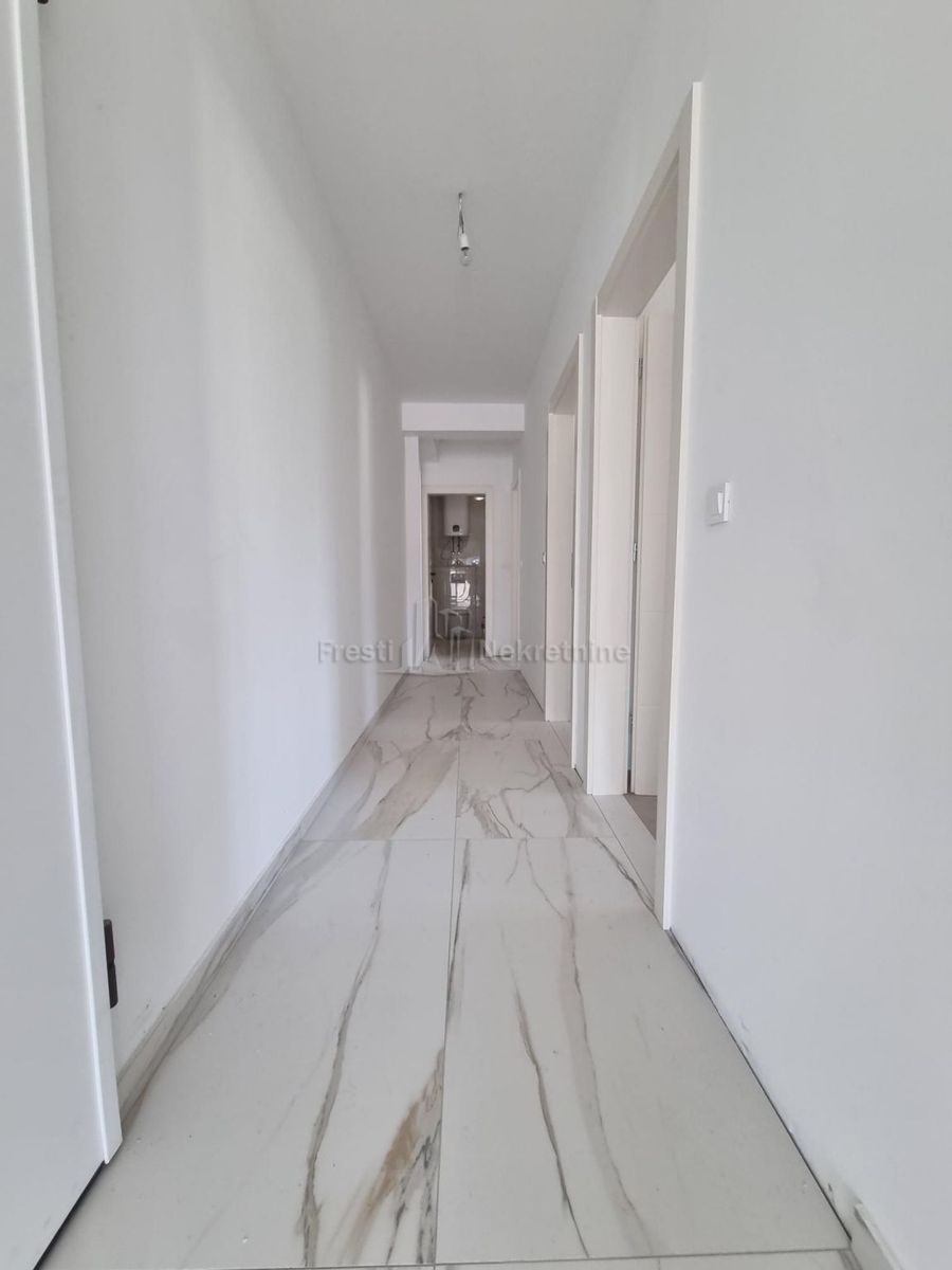 Wohnung zum Kauf 310.000 € 4 Zimmer 97 m²<br/>Wohnfläche 1.<br/>Geschoss Zadar center