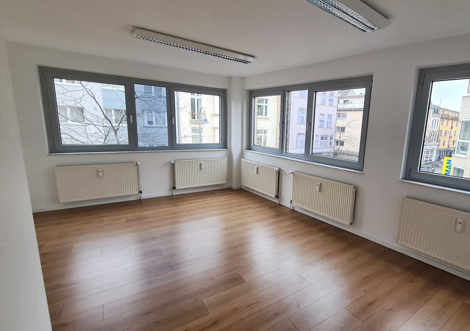 Bürofläche zur Miete provisionsfrei 1.580 € 5 Zimmer 120 m²<br/>Bürofläche Venloer Straße 233 Ehrenfeld Köln 50823