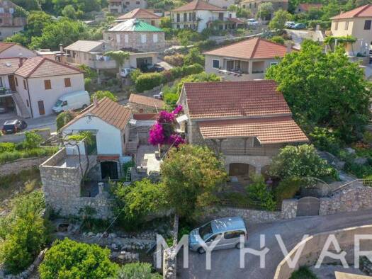 Haus zum Kauf 800.000 € 7 Zimmer 190 m² Jelsa