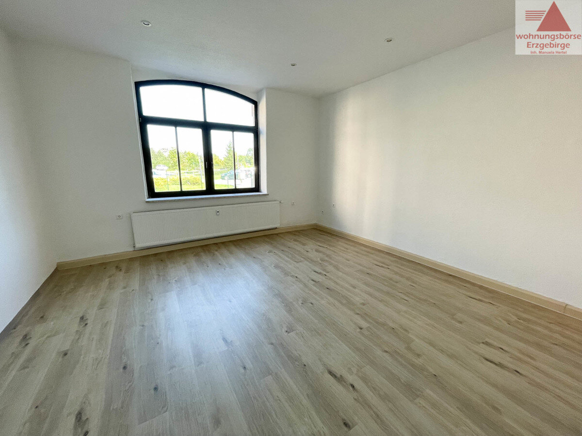 Wohnung zur Miete 450 € 3 Zimmer 74 m²<br/>Wohnfläche EG<br/>Geschoss ab sofort<br/>Verfügbarkeit Wettinerstraße 47 Aue 08280