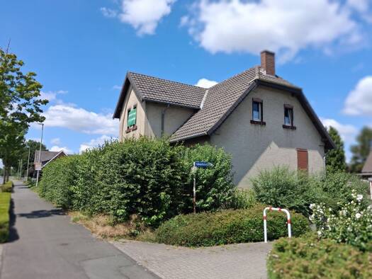 Einfamilienhaus zum Kauf 249.000 € 7 Zimmer 146 m² 396 m² Grundstück Geseke Geseke 59590