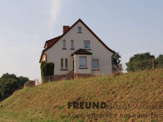 Einfamilienhaus zum Kauf 99.000 € 10 Zimmer 125 m² 600 m² Grundstück frei ab sofort Nausis Neukirchen 34626