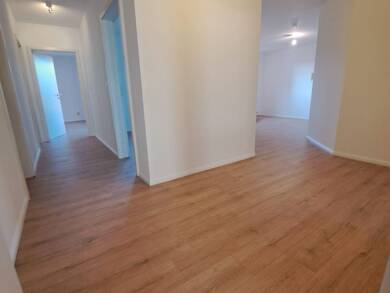 Wohnung zur Miete 1.055 € 3 Zimmer 97 m² frei ab sofort Schwerin 19053