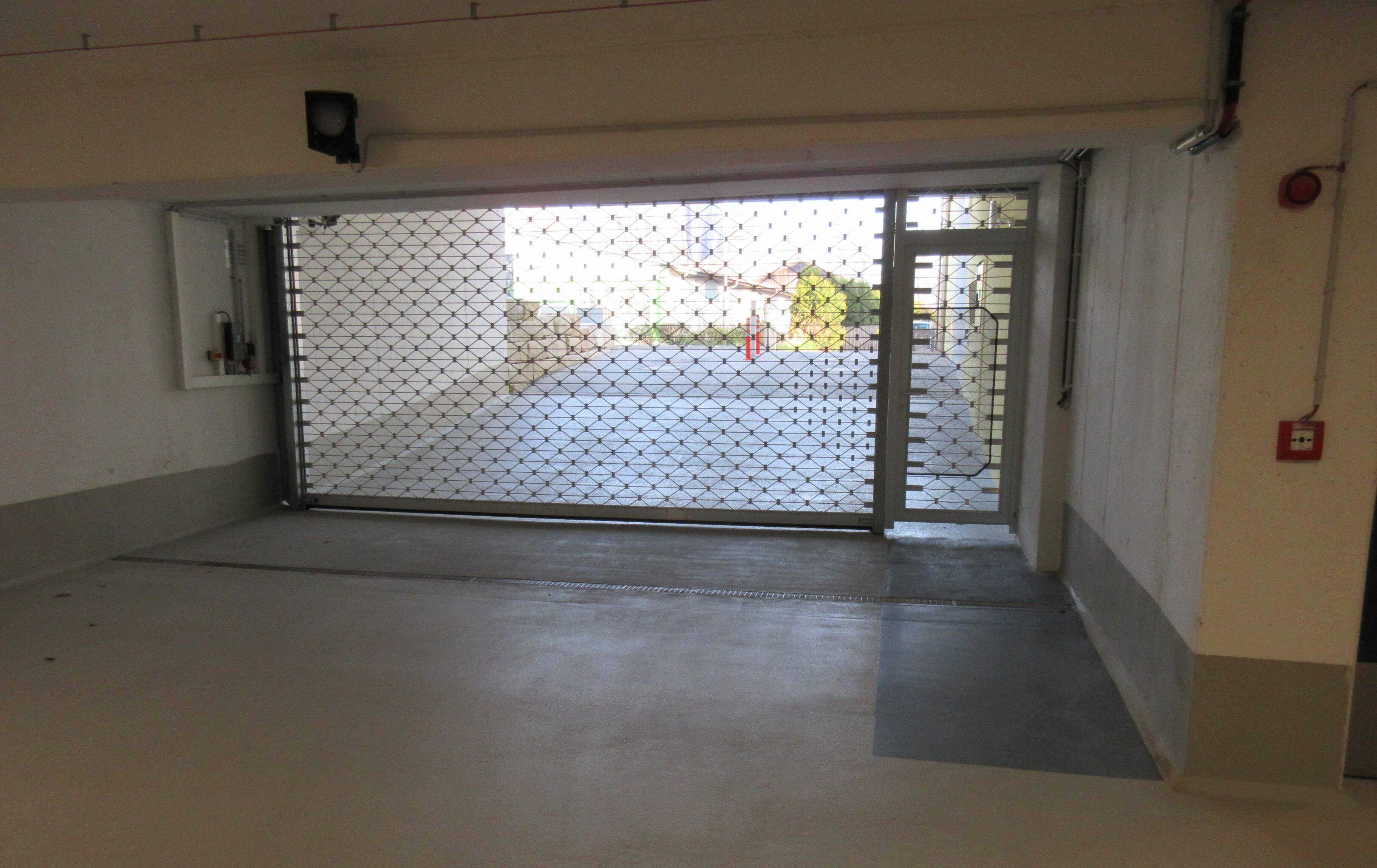 Tiefgaragenstellplatz zur Miete - Ansicht 3