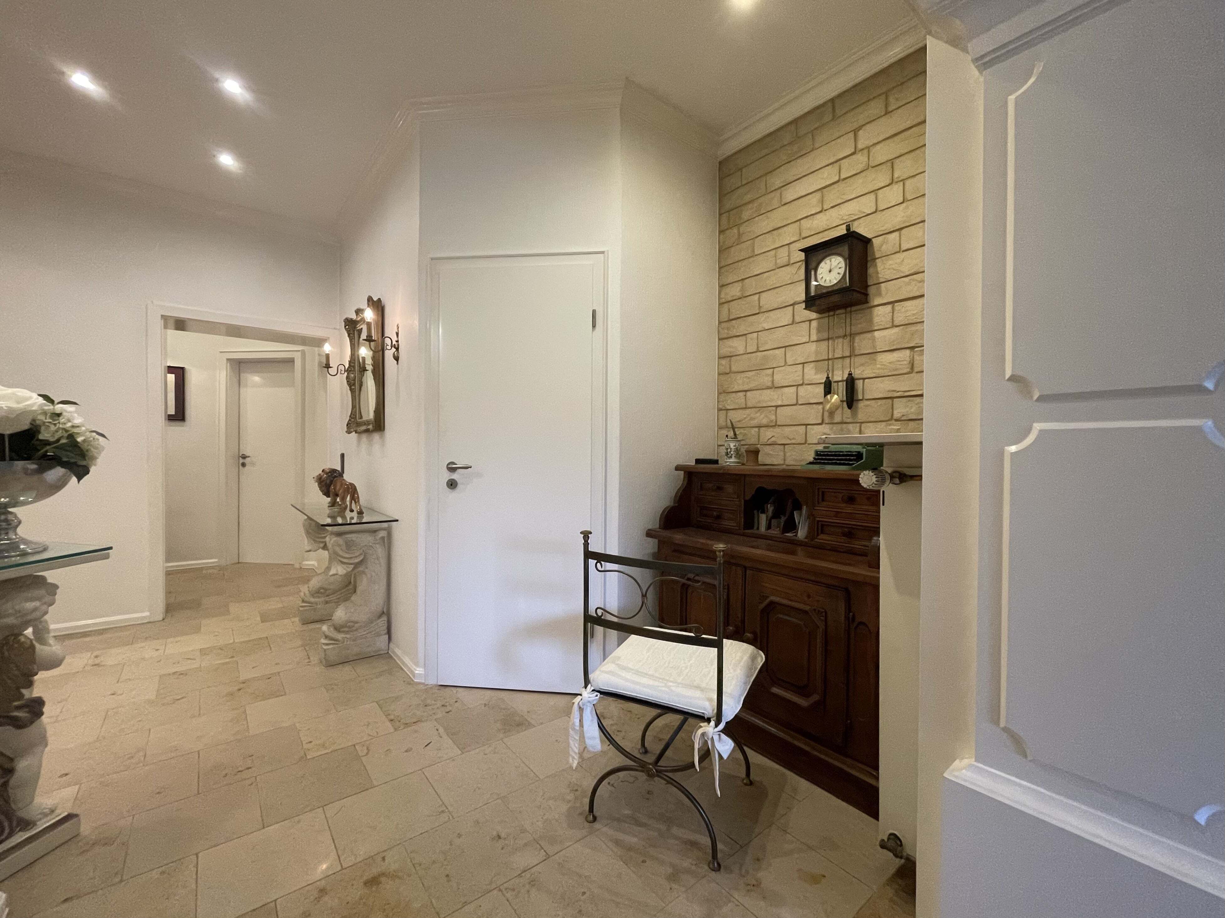 Property thumbnail 11