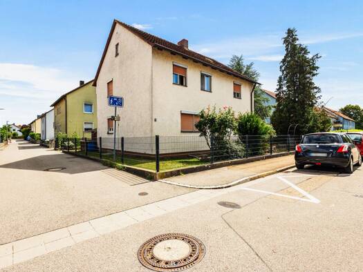 Mehrfamilienhaus zum Kauf 400.000 € 6 Zimmer 130 m² 564 m² Grundstück Neutraubling 93073