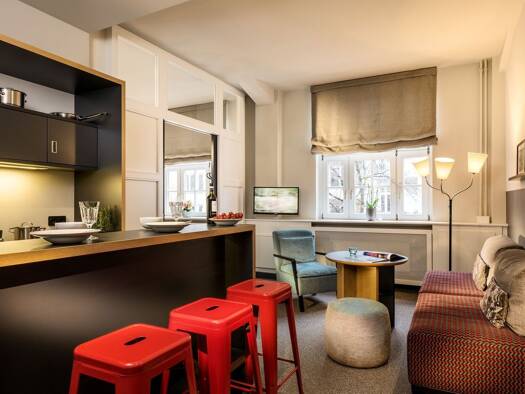 Wohnung zur Miete 3.500 € 2 Zimmer 39 m² 5. Geschoss Uhlenhorst Hamburg 22085