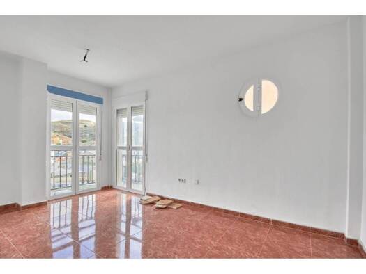 Wohnung zum Kauf 75.000 € 3 Zimmer 80 m² 1. Geschoss Macael 04867