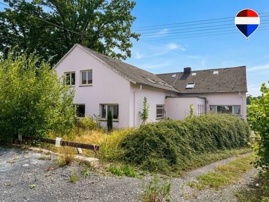 Mehrfamilienhaus zum Kauf 1.200.000 € 24 Zimmer 488 m² 3.296 m² Grundstück Flammersfeld 57632