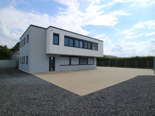 Bürogebäude zur Miete 2.500 € 4 Zimmer 253 m² Bürofläche Rommerskirchen 41569