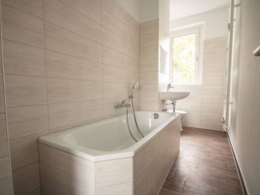 Wohnung zur Miete 377 € 3 Zimmer 60,7 m² 4. Geschoss Mannheimer Str. 28 Südstadt Halle (Saale) 06128