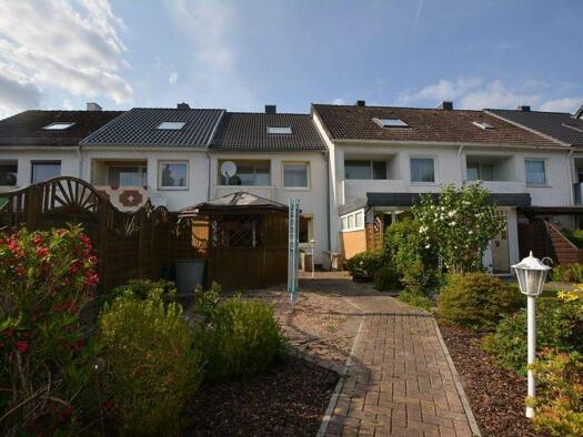 Reihenmittelhaus zum Kauf 122.000 € 5 Zimmer 100 m² 173 m² Grundstück Unterlüß Südheide/Unterlüß 29345