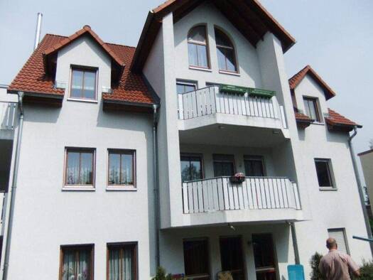 Wohnung zur Miete 420 € 2 Zimmer 41 m² 1. Geschoss frei ab sofort Schmölln 04626