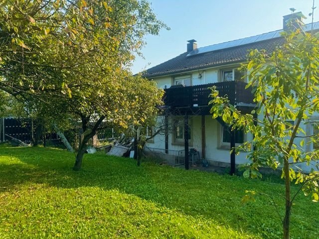 Mehrfamilienhaus zum Kauf 305.000 € 7 Zimmer 140 m²<br/>Wohnfläche 422 m²<br/>Grundstück Basaltweg 11 Burg - Dorperhof Solingen 42659