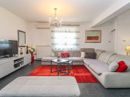 Einfamilienhaus zum Kauf 395.000 € 9 Zimmer 105 m² Grundstück Medulin 52203